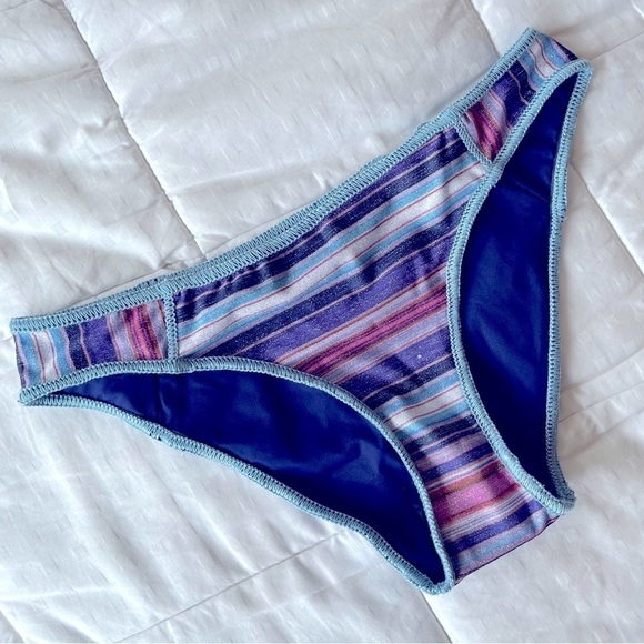 BECCA South Coast Adela Hipster Bikini Bottom in Starry Night Size XS NWOT - Picture 8 of 12